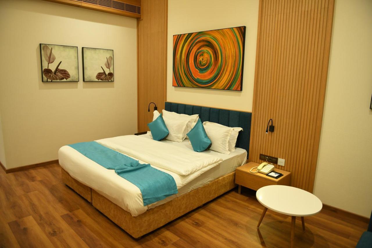 Hotel Blueivy Ананд Екстер'єр фото