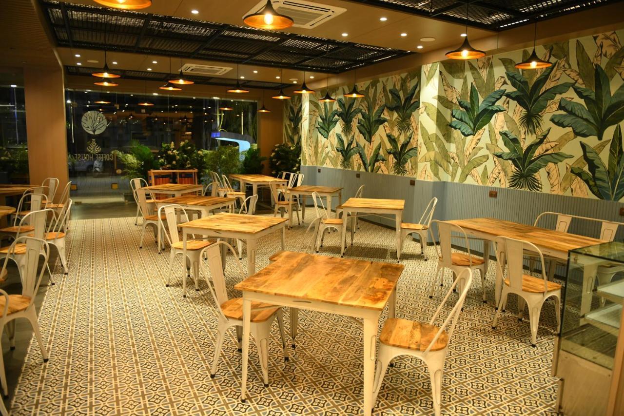 Hotel Blueivy Ананд Екстер'єр фото