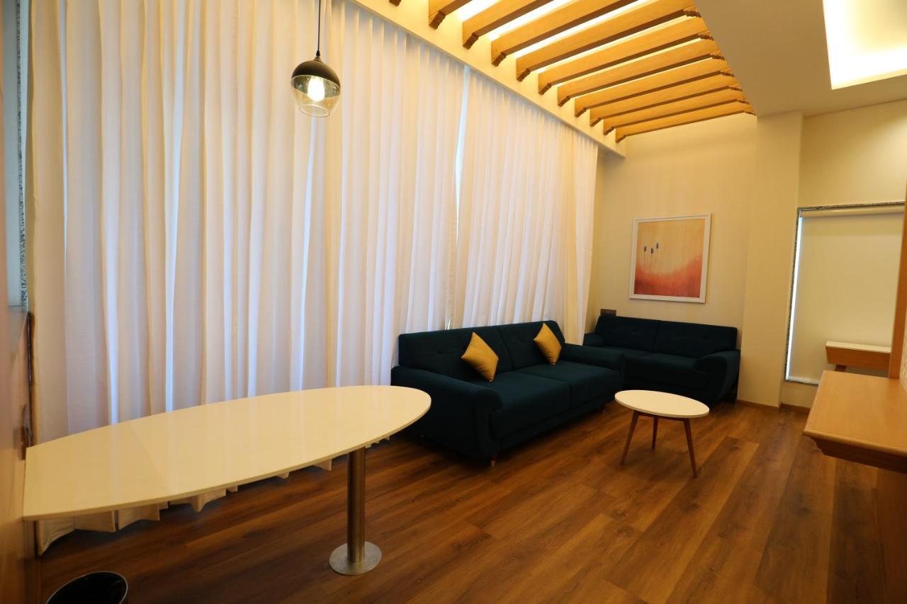 Hotel Blueivy Ананд Екстер'єр фото