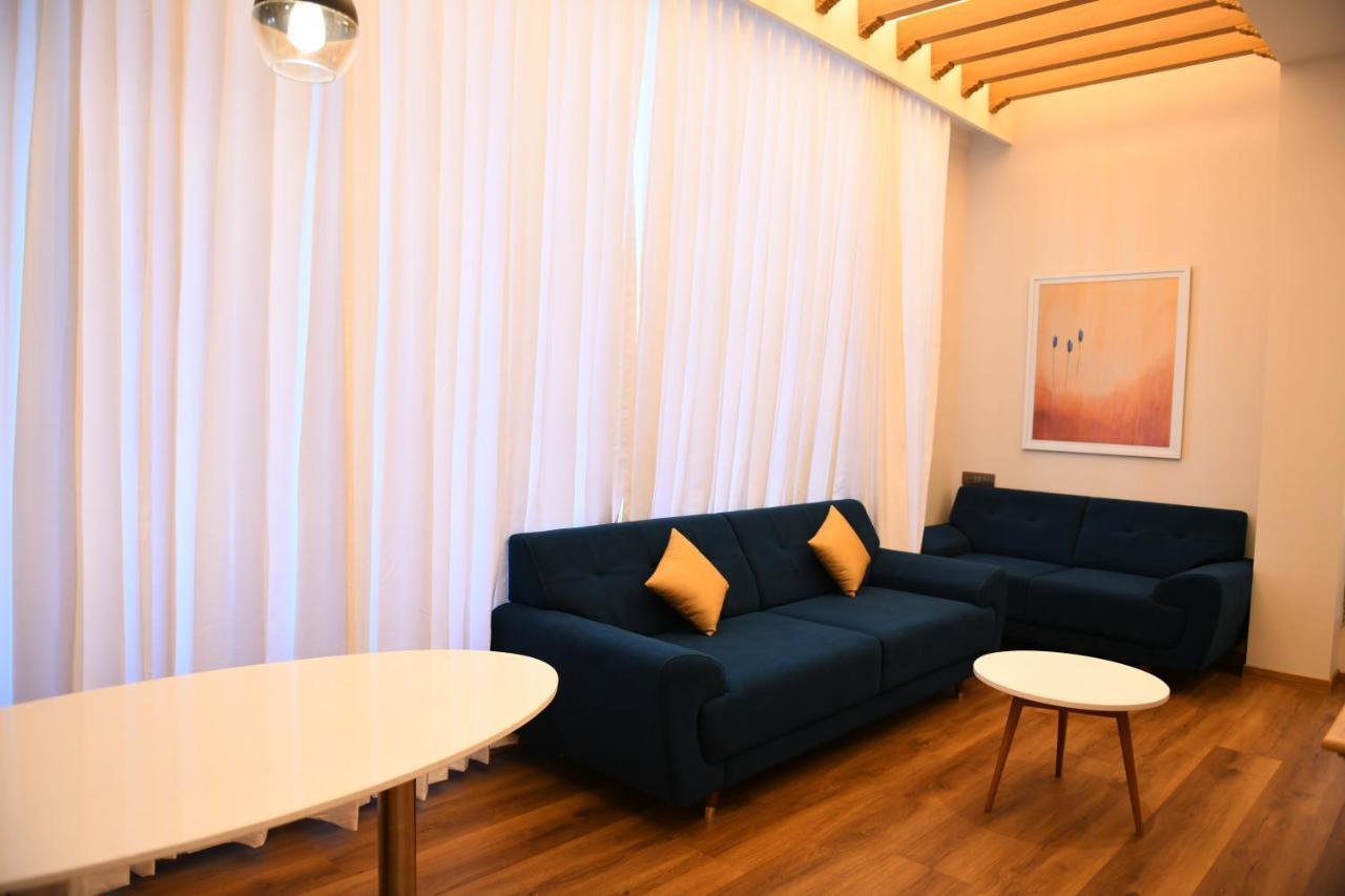 Hotel Blueivy Ананд Екстер'єр фото